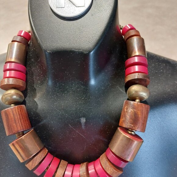 FASHION JEWELLERY Women's Mixed Buttons Balls Statement Necklace - Picture 1 of 6